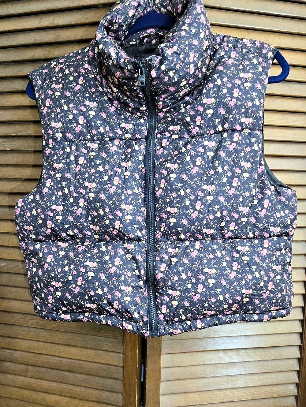 Aeropostale Floral Puffer Vest Blue & Pink